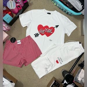 White Fox Boutique T-Shirt & Sweatpants & Shorts Set ❤️❤️❤️